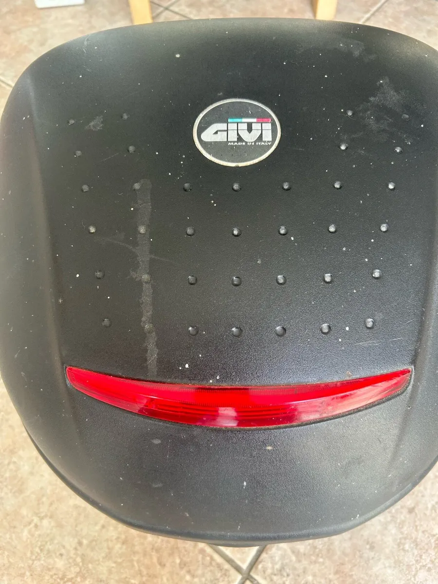 Motorcycle helmet top box - Image 4