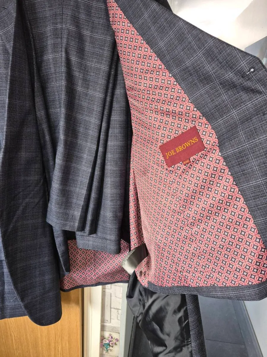 Mens 3 piece suit - Image 3