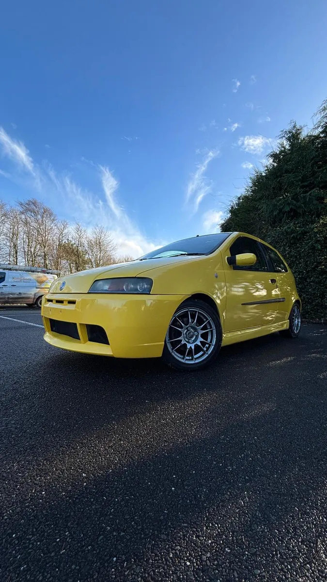 Fiat Punto HGT Abarth - Image 2