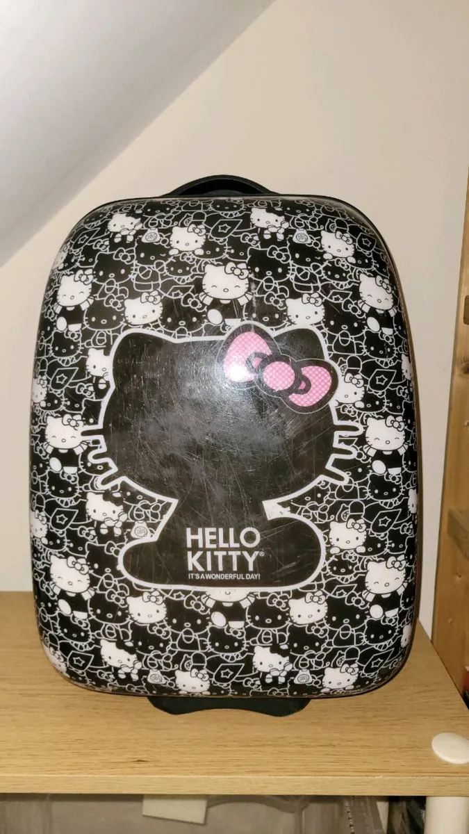 Hello kitty cabin bag - Image 1