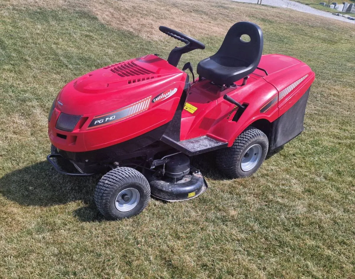 Castelgarden pg140 ride on mower - Image 1