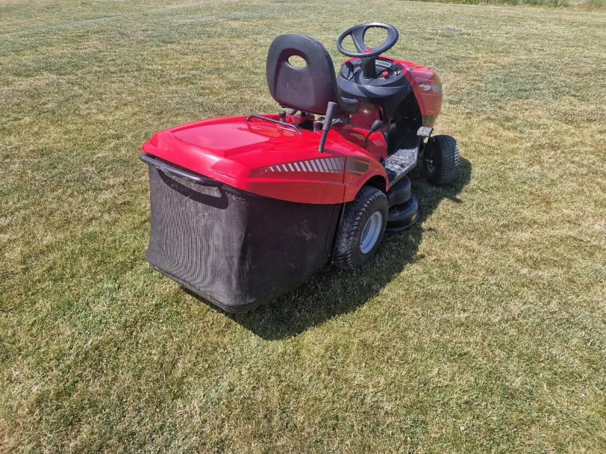 Castelgarden pg140 ride on mower - Image 2