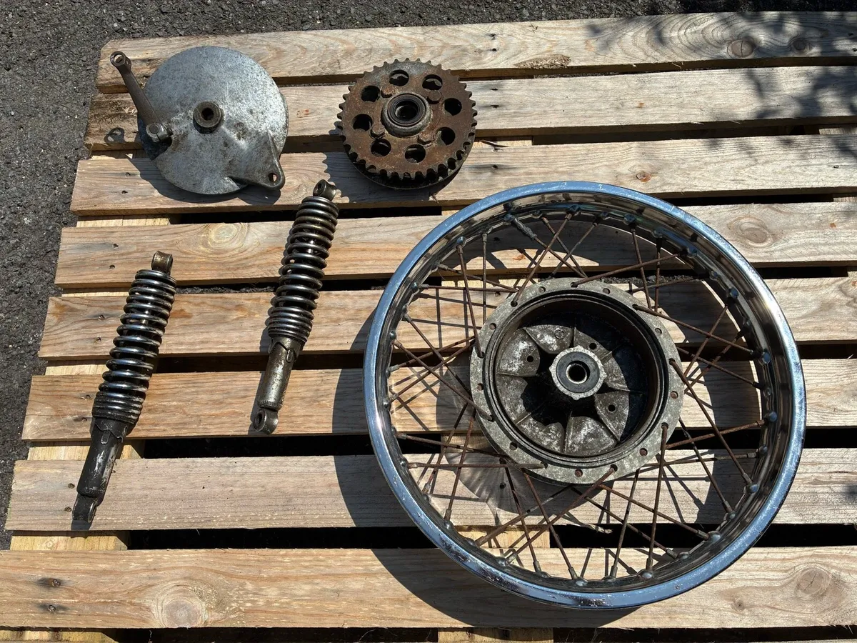 YAMAHA RD250 RD350 YR5 YDS7 PARTS - Image 2