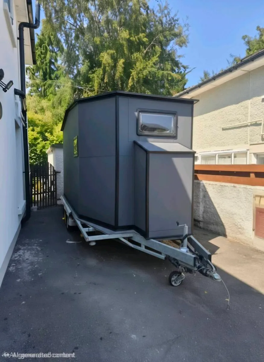 Camping trailer/tiny home - Image 3