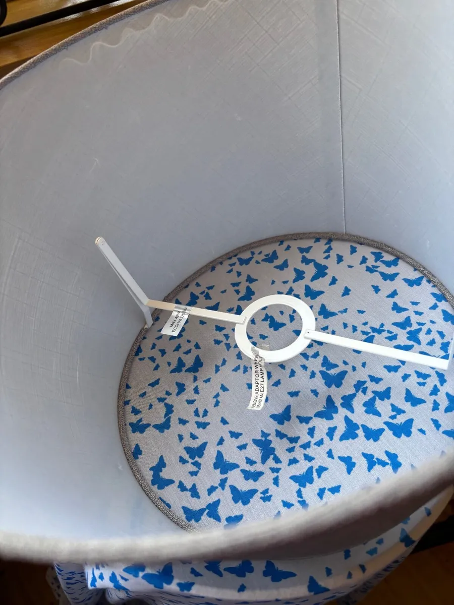 Light shade - Image 1