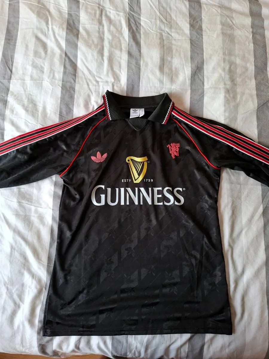 Rare manchester united jersey - Image 3