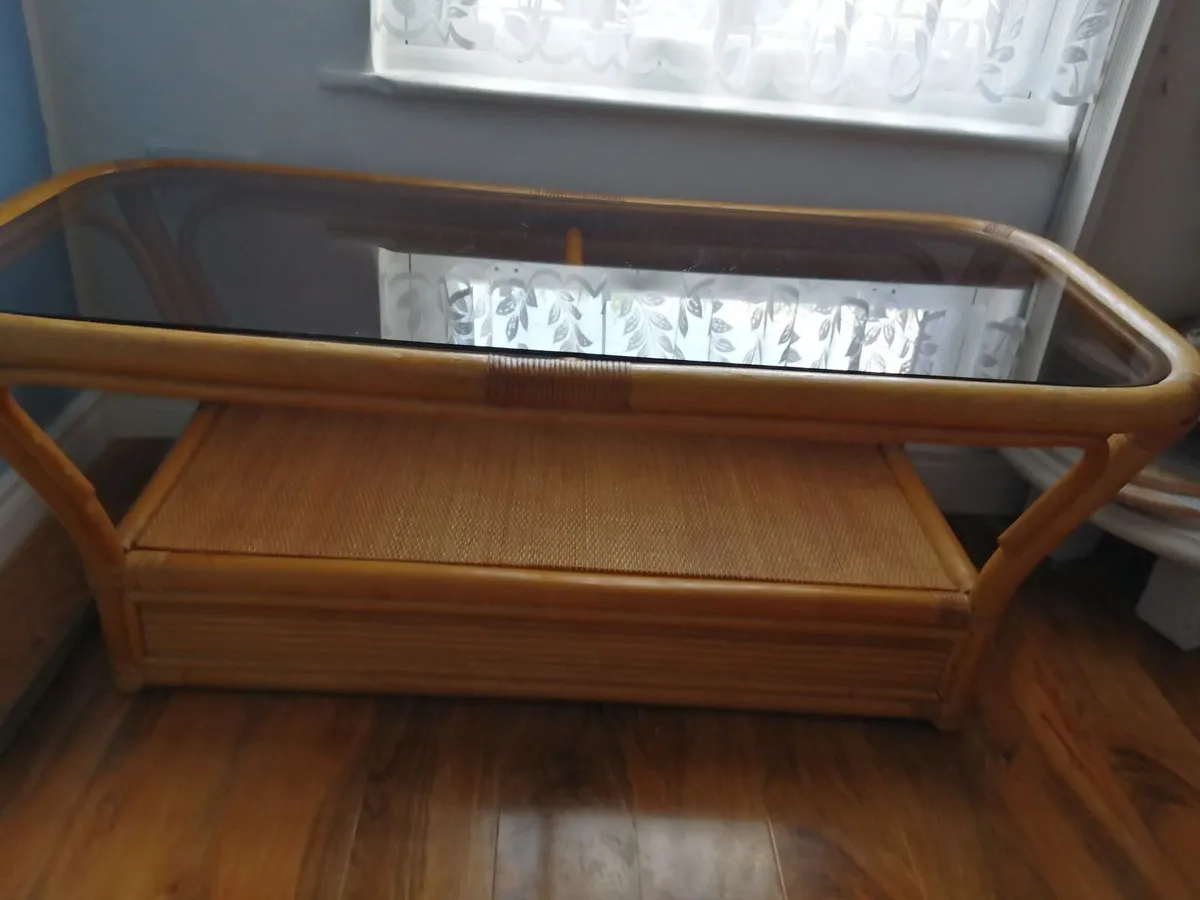Coffe table, bamboo and rattan. - Image 1