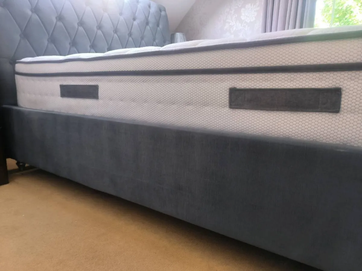 Mattress **Holding** - Image 2