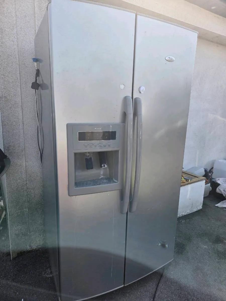 Fridge freezer american - Image 1