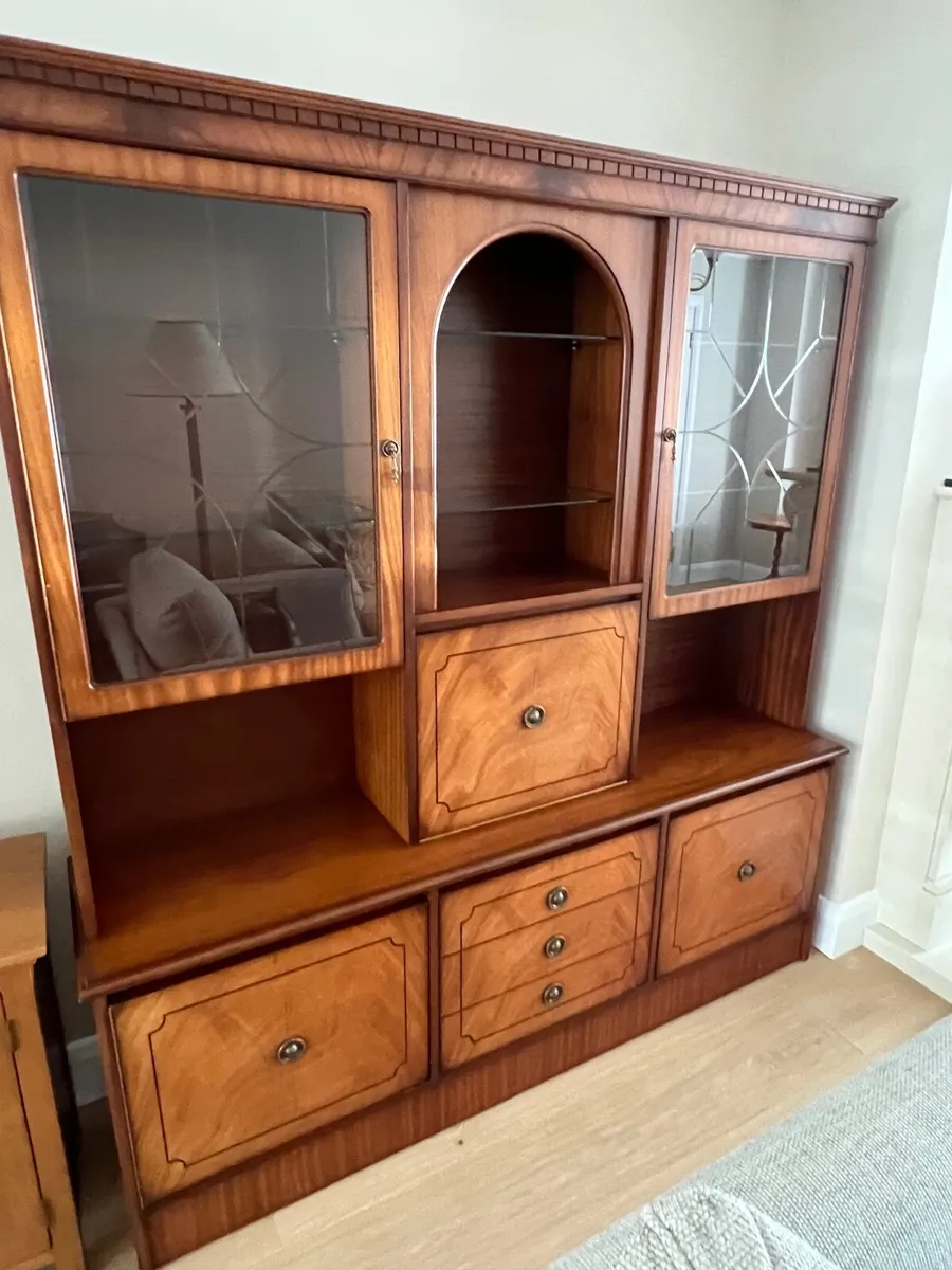 For Sale Dining table set & sideboard - Image 1