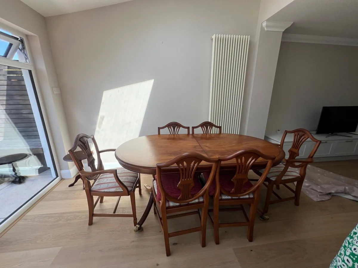 For Sale Dining table set & sideboard - Image 4
