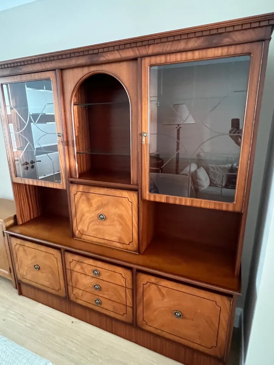For Sale Dining table set & sideboard - Image 2