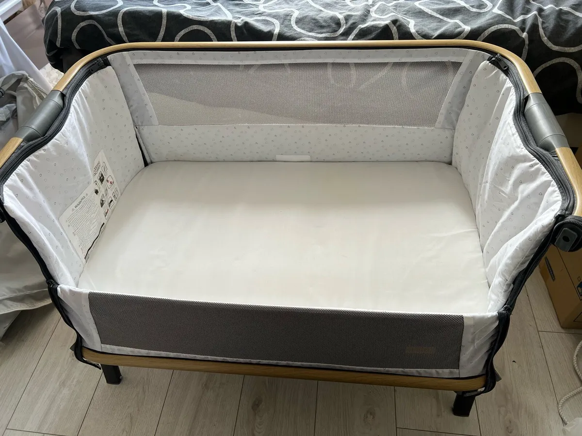 Bedside crib - Image 3