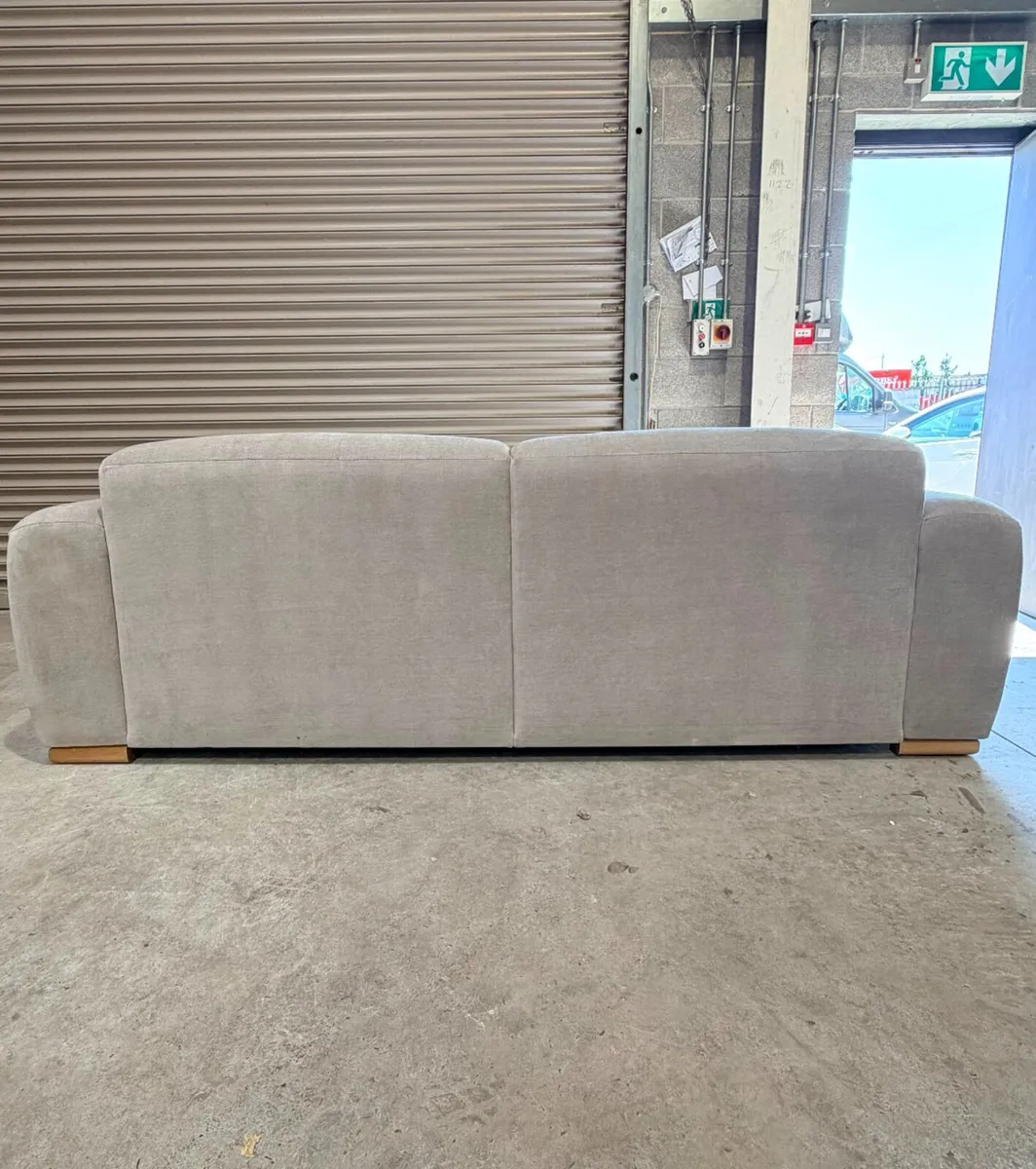 sofa - Image 4