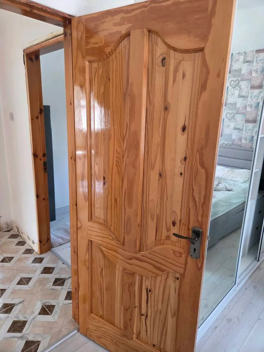 6 Pine solid doors - Image 3