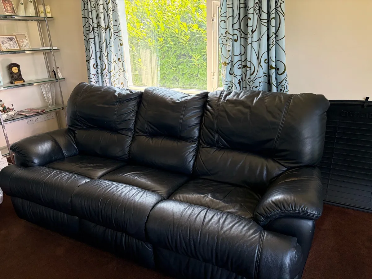Black Leather 3 seater recliner sofa - Image 2
