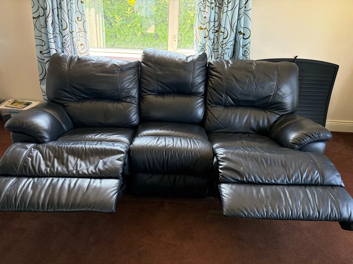 Black Leather 3 seater recliner sofa - Image 3