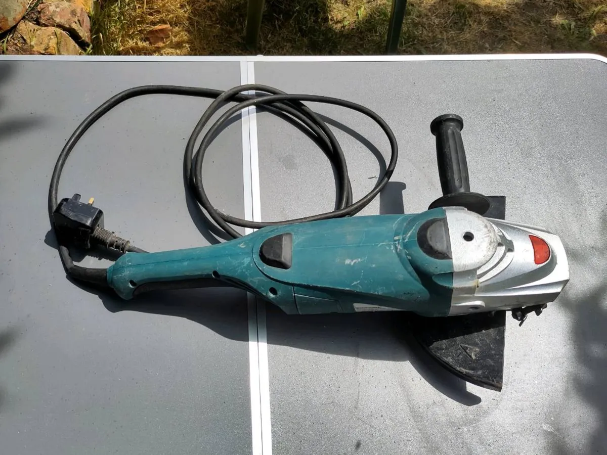 grinders and welding gear - Image 2