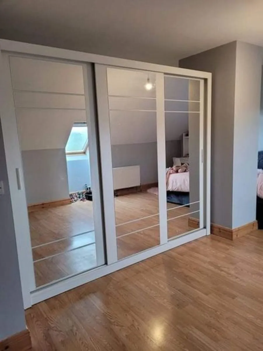 SLIDING DOOR WARDROBES - Image 4