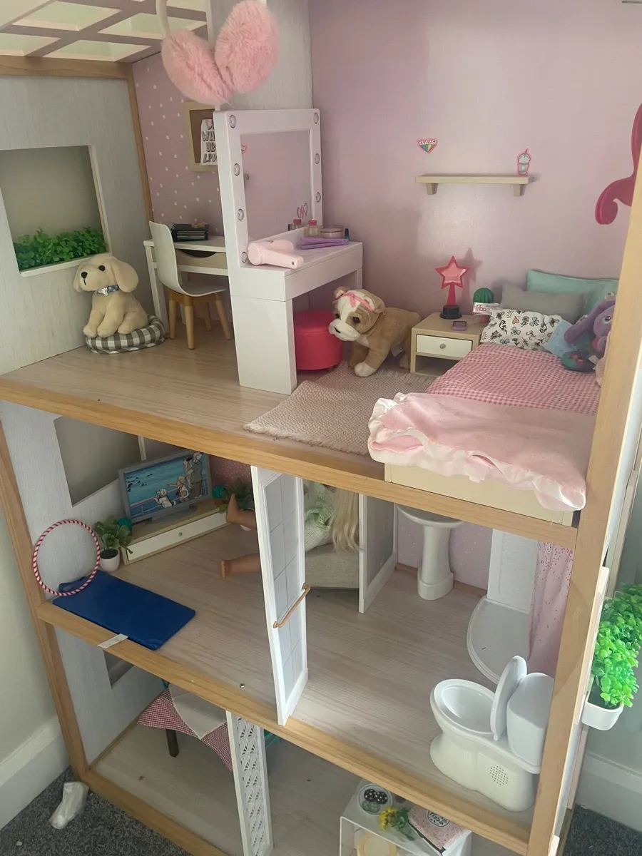Our Generation Dolls House and Accessories - Image 4
