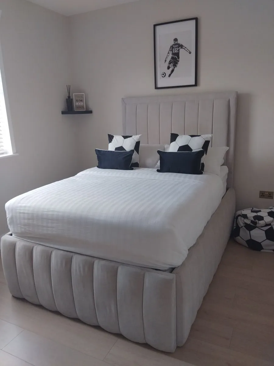 Bed + mattress