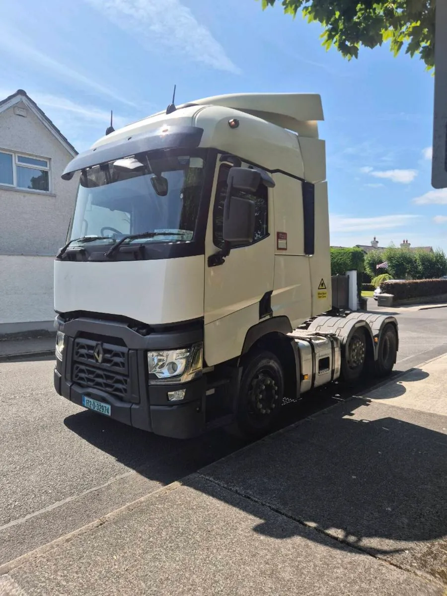 2017 Renault T460 6x2 in test - Image 2