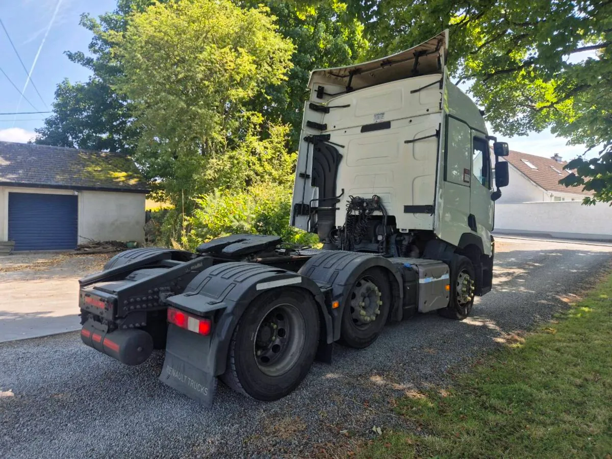 2017 Renault T460 6x2 in test - Image 4