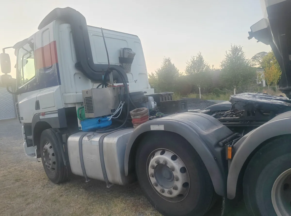 2009 DAF CF85-460 ADR Spec Tanker – Twin Steer - Image 3