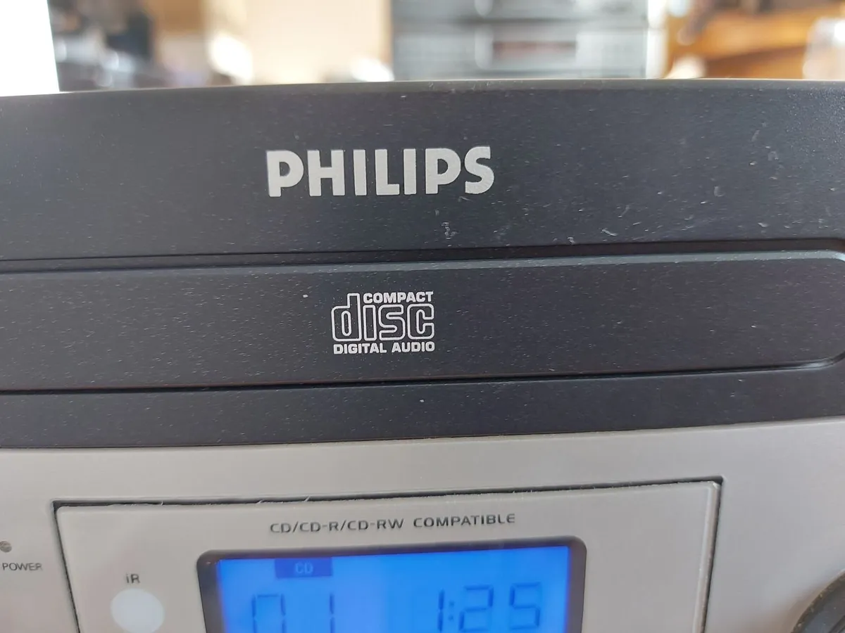 Philips HiFi Stereo System, Model FW-C143 - Image 4
