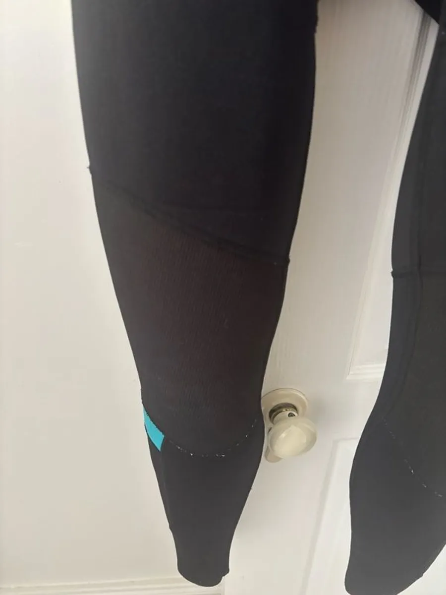 wetsuit - Image 2