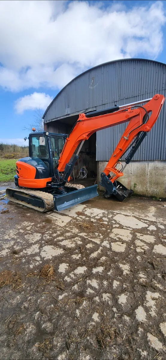 Track Machine/Digger respray - Image 1