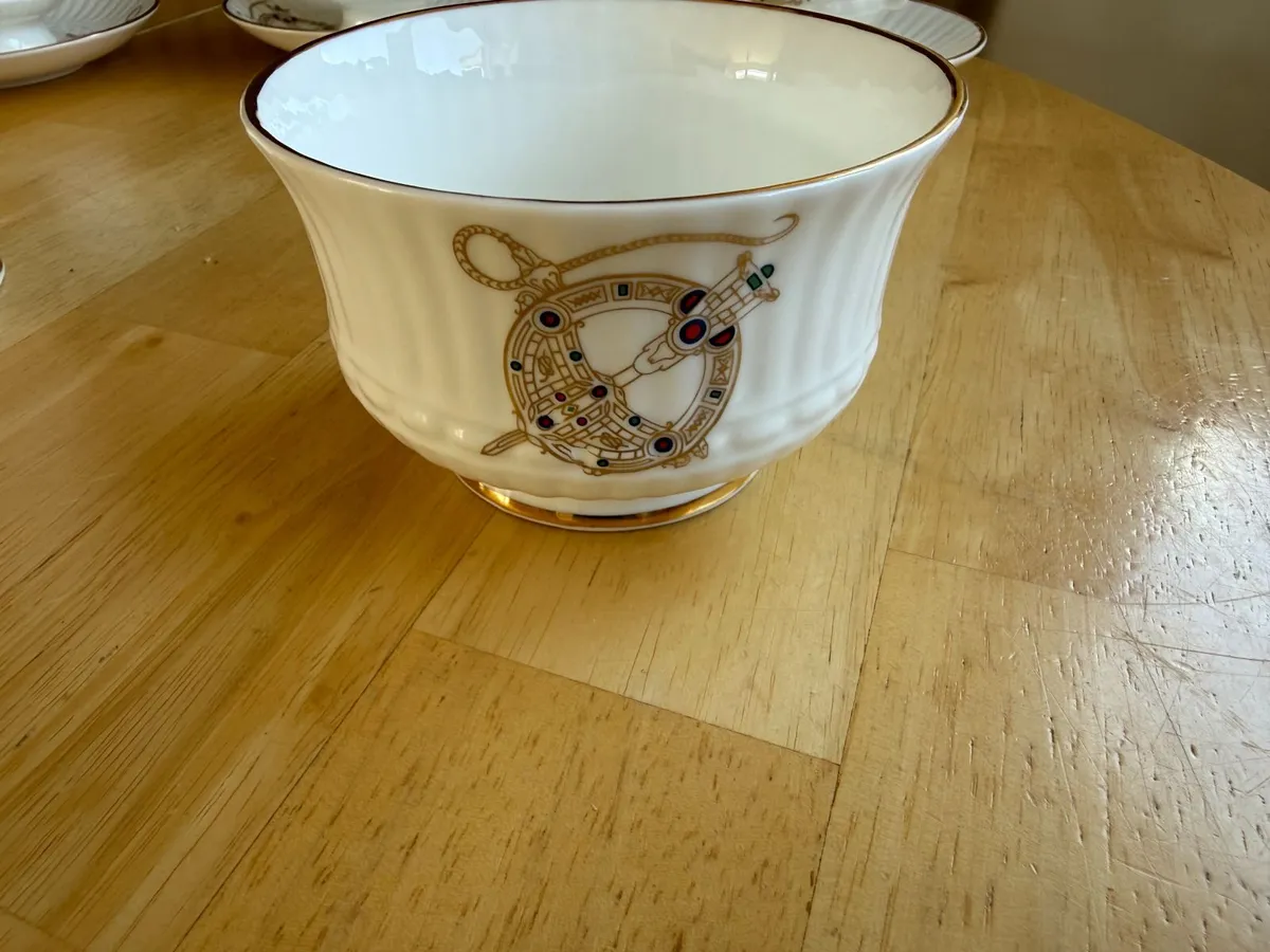 Vintage Royal Tara "Tara Brooch" 22-Piece Tea Set - Image 3
