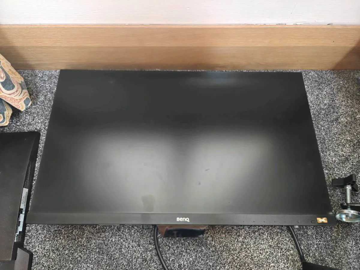 BenQ Monitors - Image 3