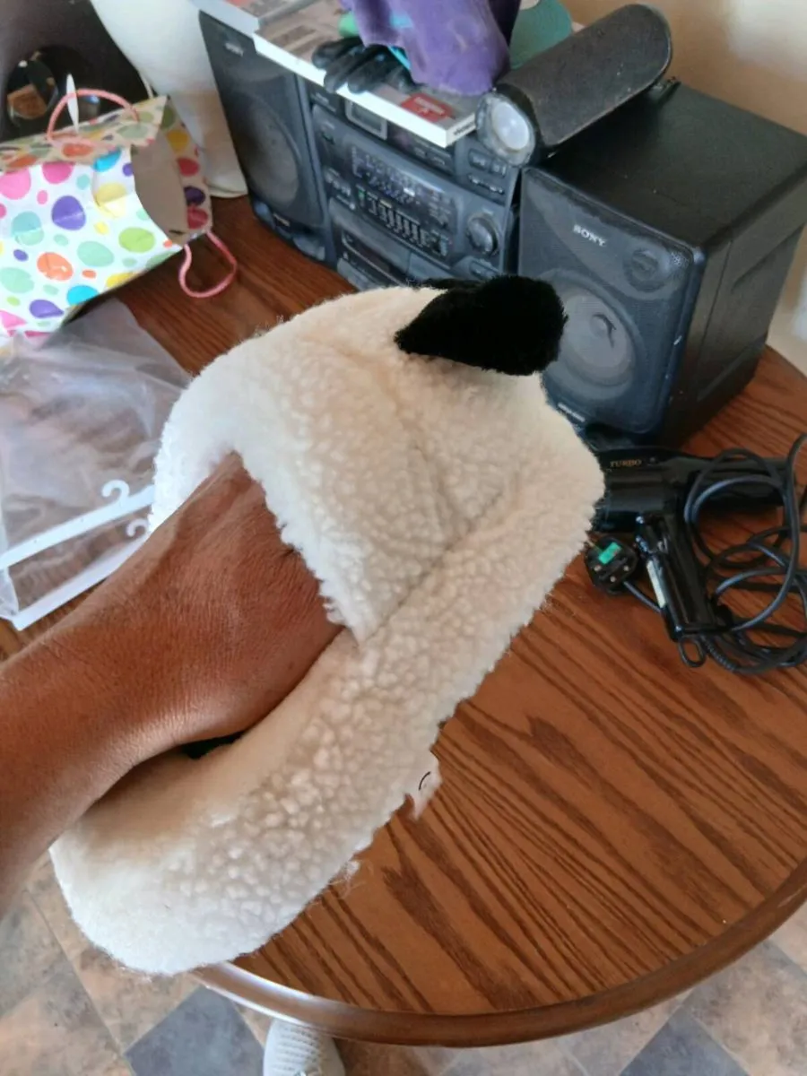 Slippers - Image 4