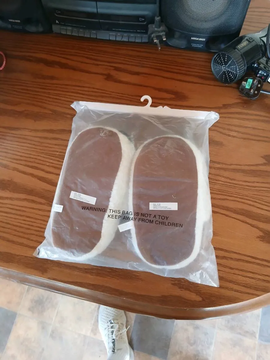 Slippers - Image 2