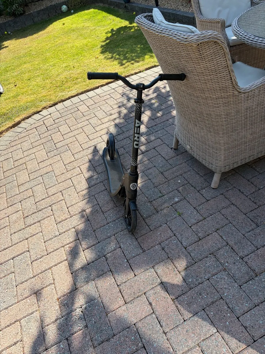 Scooter - Image 2