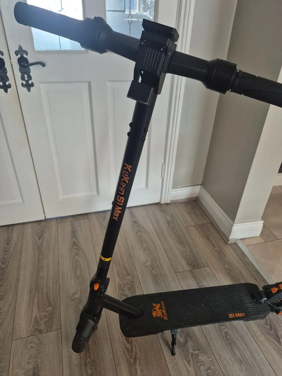 Electric scooter - Image 1
