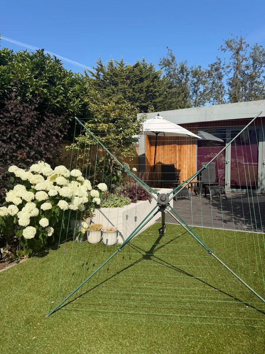 Vileda whirligig clothes dryer - Image 1