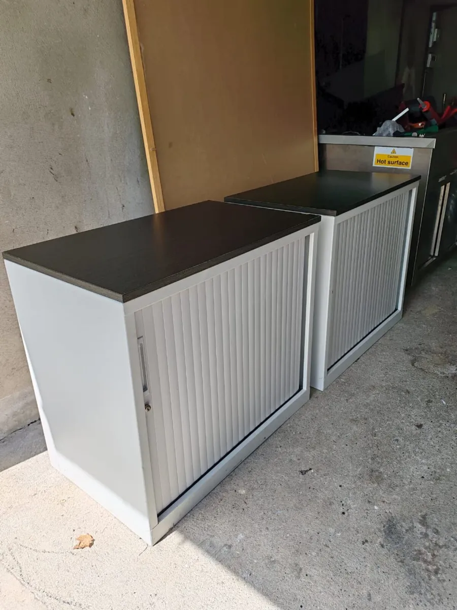 Cabinet - Image 1