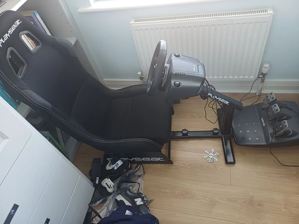 Logitech Playseat and Noa TV - Image 2