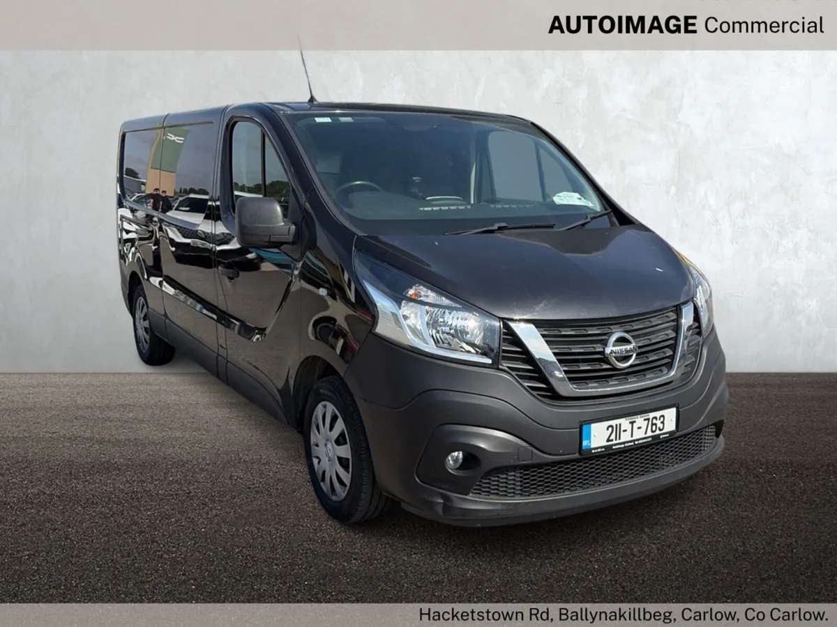 Nissan NV300 BLACK NISSAN VAN - Image 1