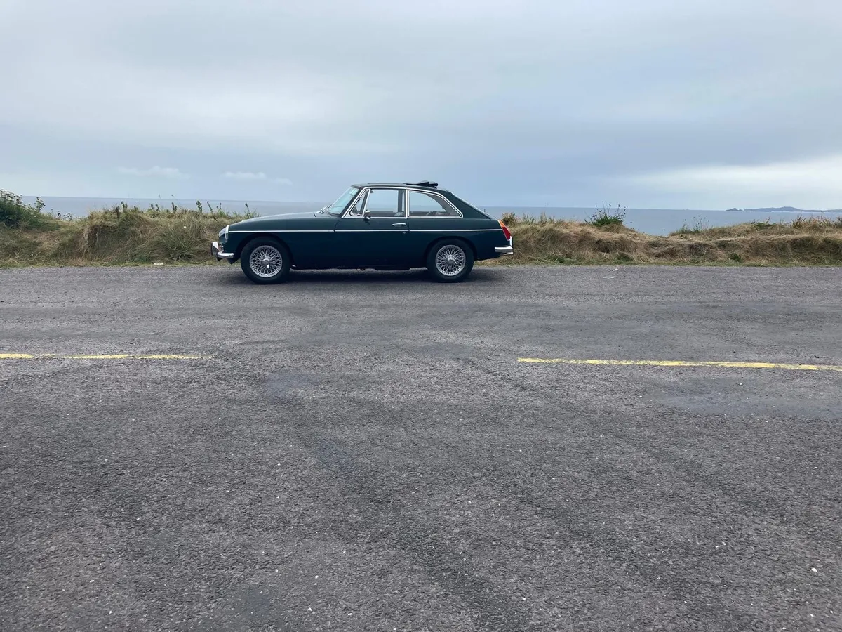 MGB GT - Image 3