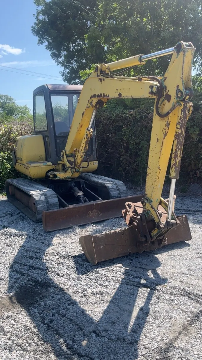 Komatsu 4 ton digger - Image 1
