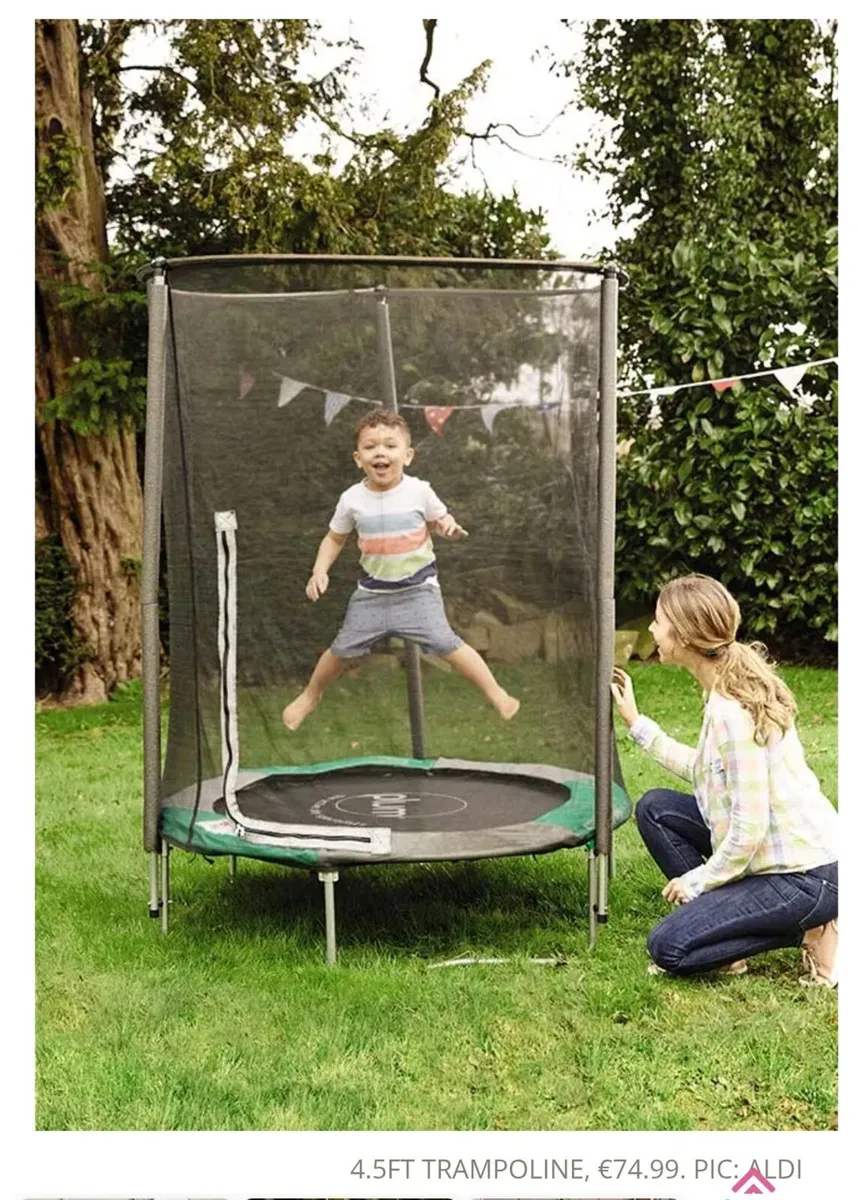 Kids trampoline 4.5ft - Image 1