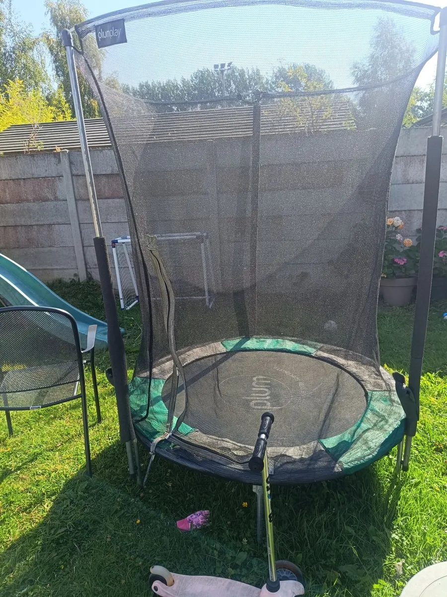 Kids trampoline 4.5ft - Image 2