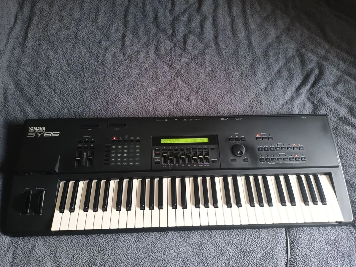 YAMAHA SY85 - Image 1