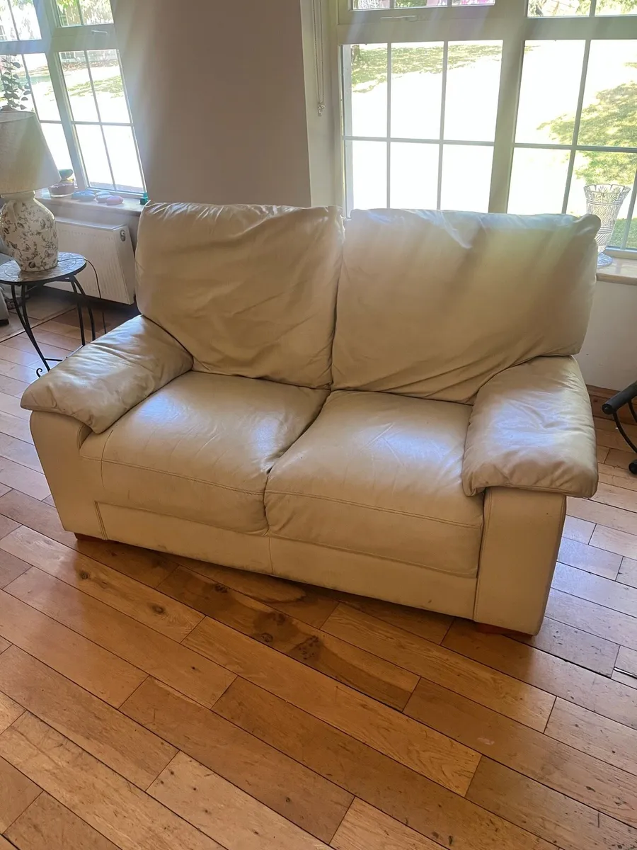 Cream leather armchair and 2 seater sofa - Image 1