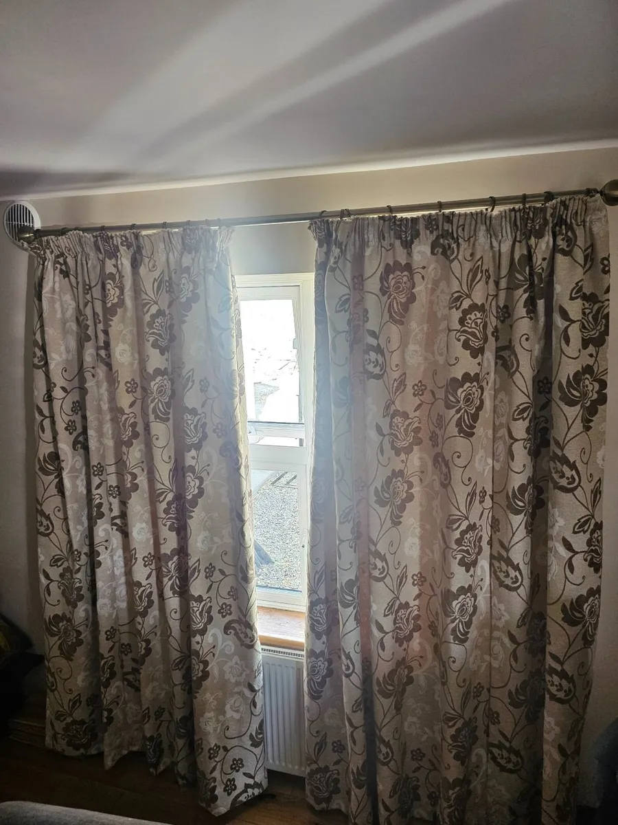 Curtins - Image 2