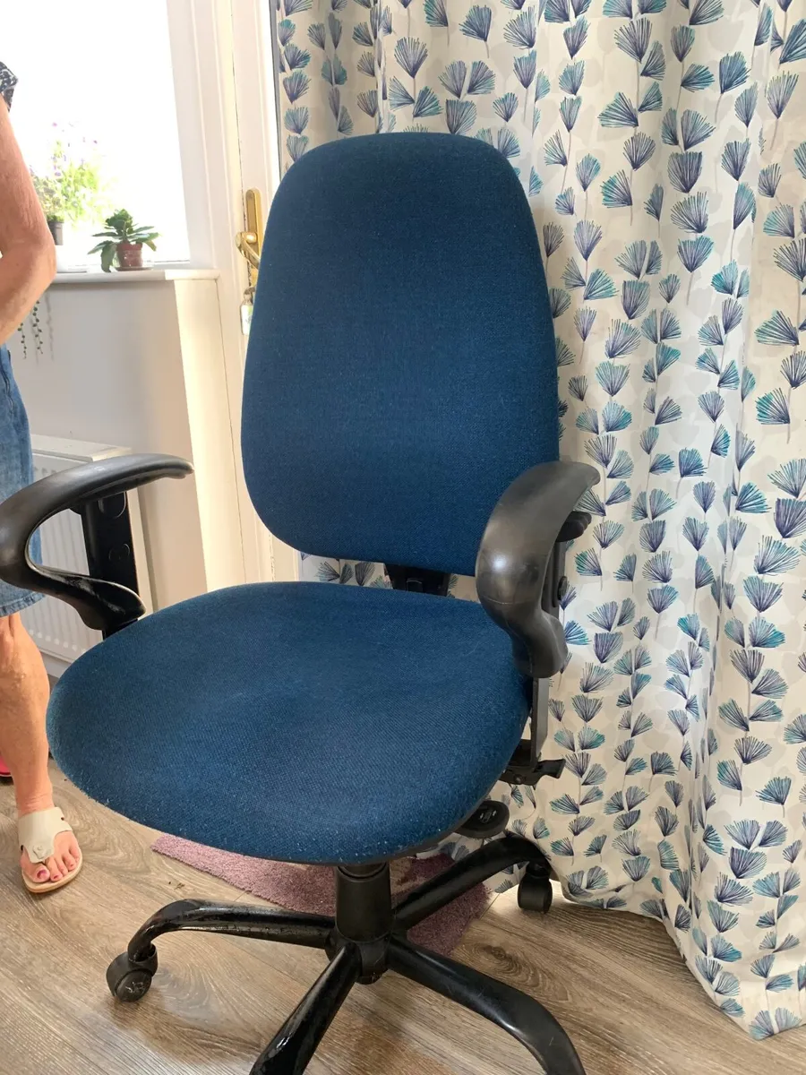 Office chair - Image 4