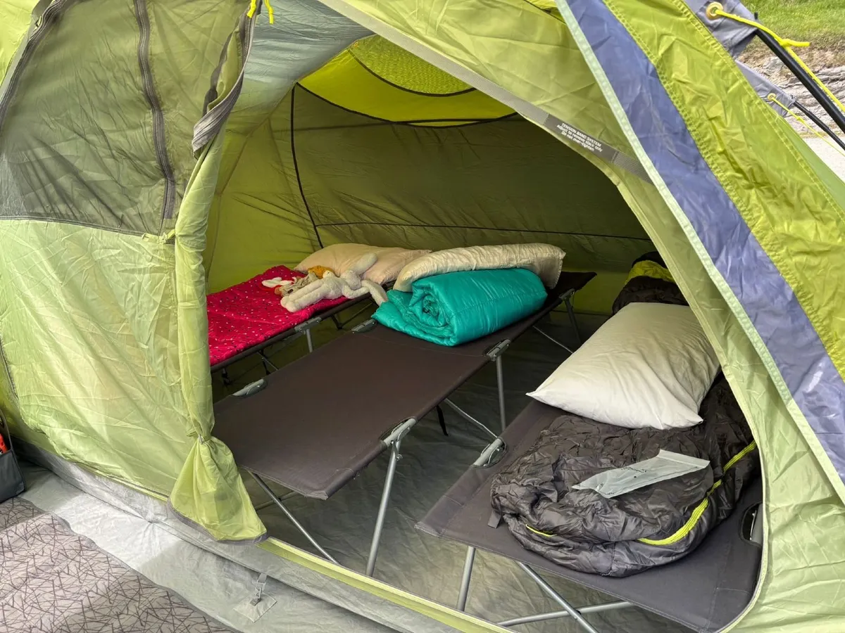 Tent - Image 4
